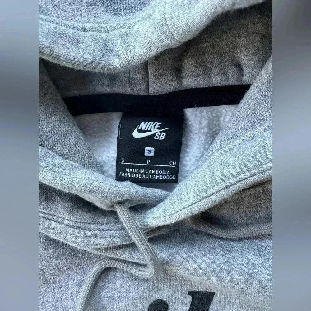 Nike SB Pullover Gray Hoodie Skateboard‎ Sweatshirt Men’s Size Small